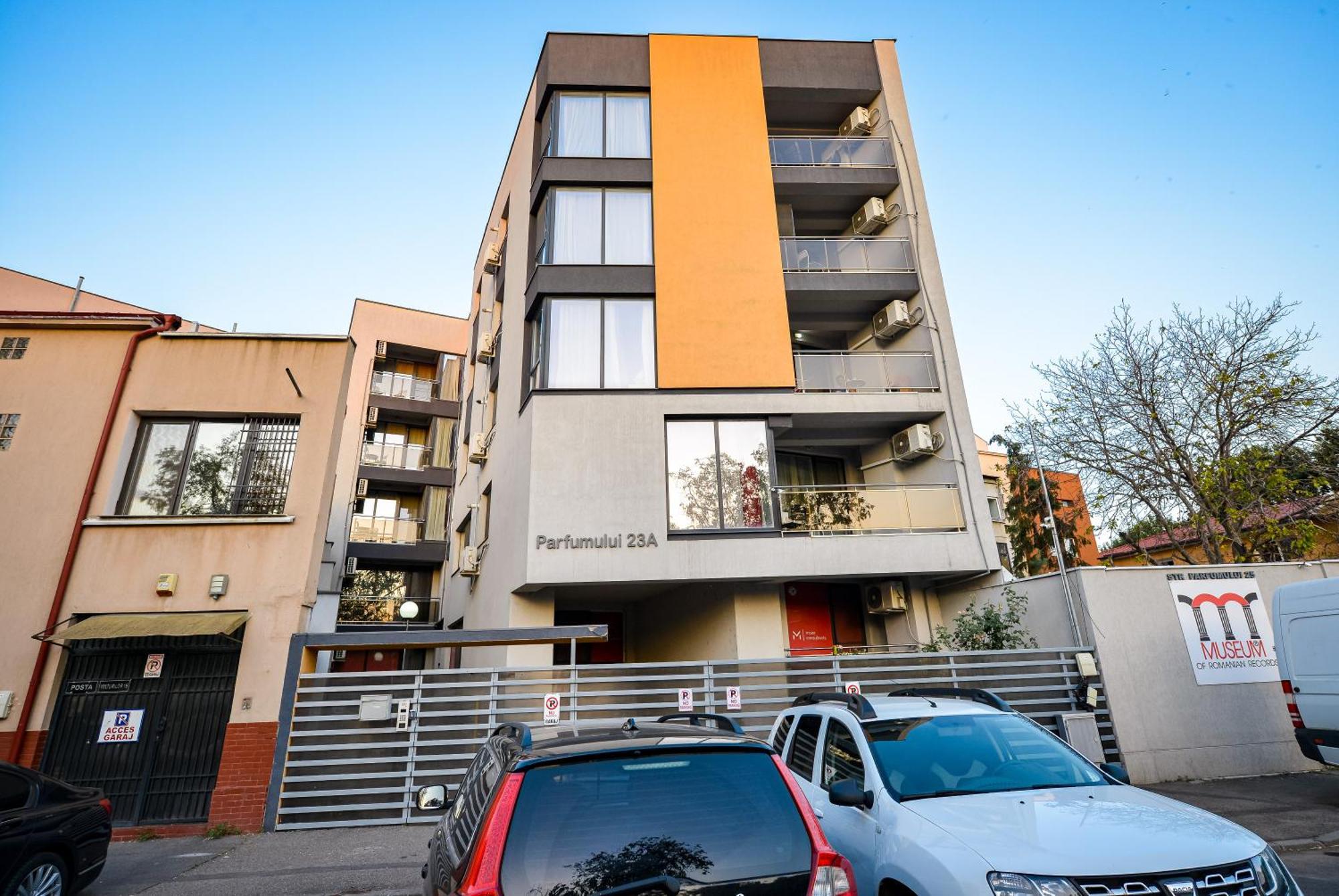 Pierre Cardin Deluxe Apartment With Terrace By Magniflex Bucharest Exterior photo